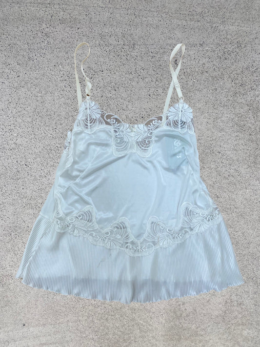 Beautiful Flow Cami with lace detailing
