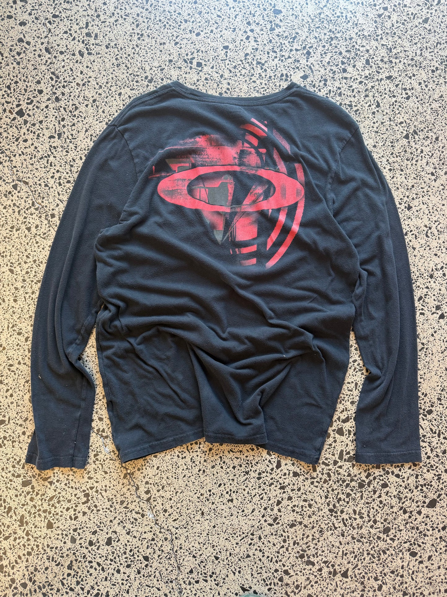 Vintage Oakley black long sleeve t-shirt with bold white sleeve and chest logos. Size XL. Skate & Y2K streetwear
