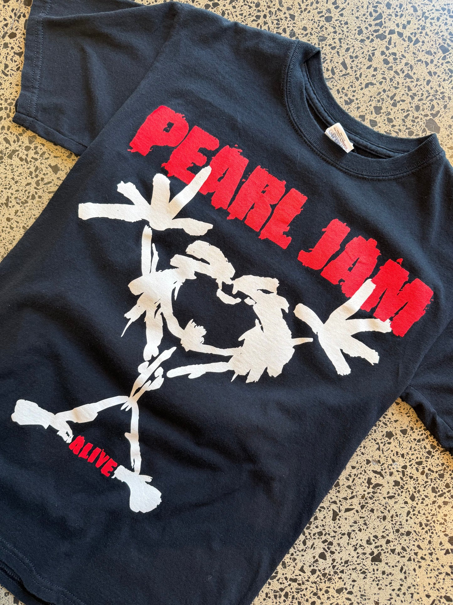 Pearl Jam Alive Black T-Shirt - Small