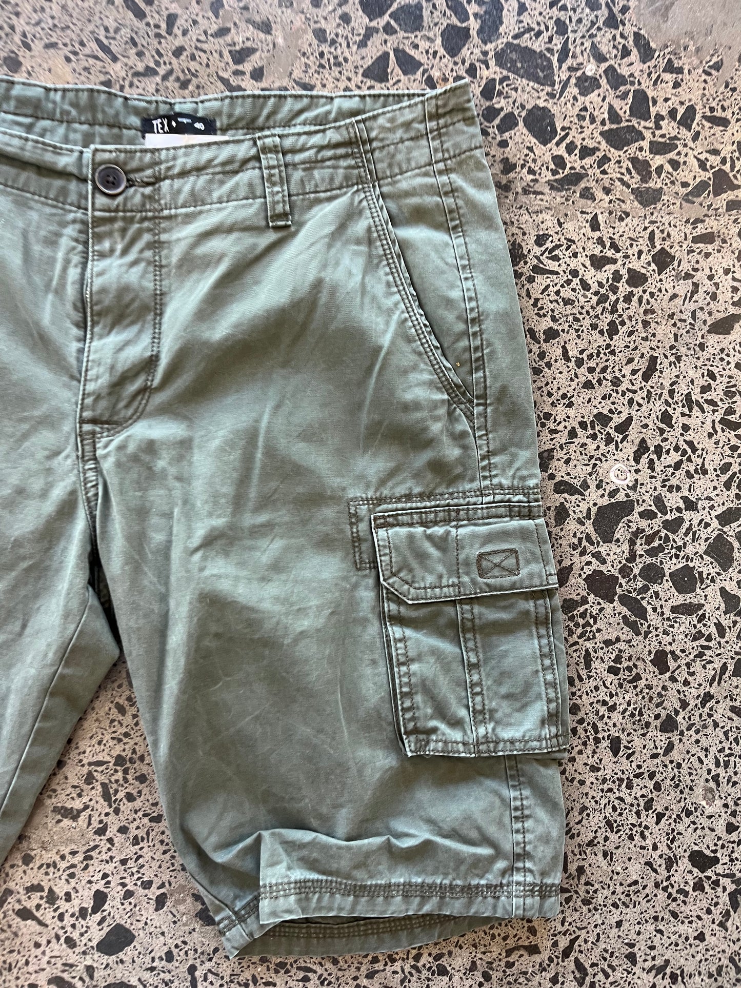 Green Cargo Shorts - 32W