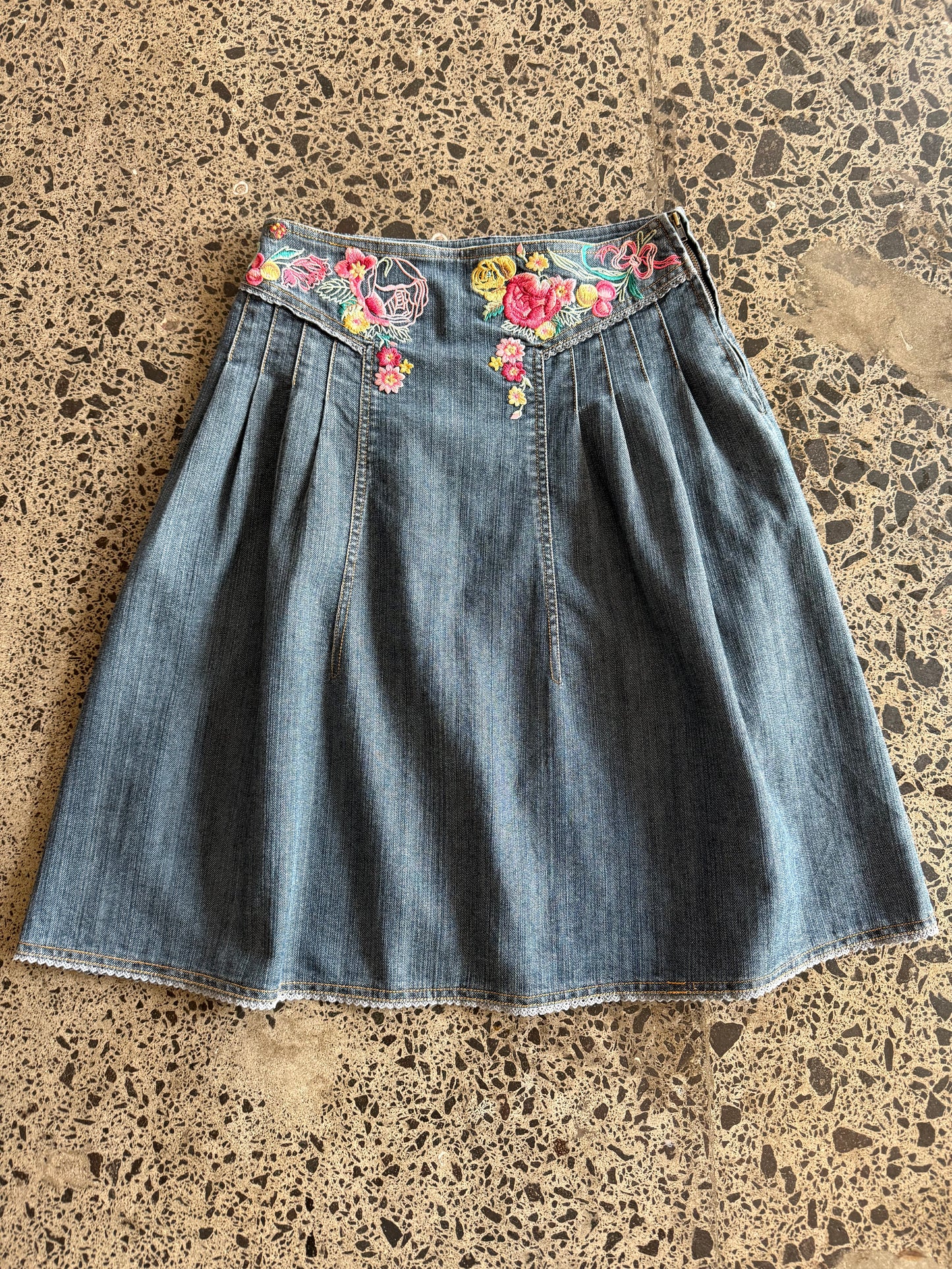 Embroidered Mini Skirt - S