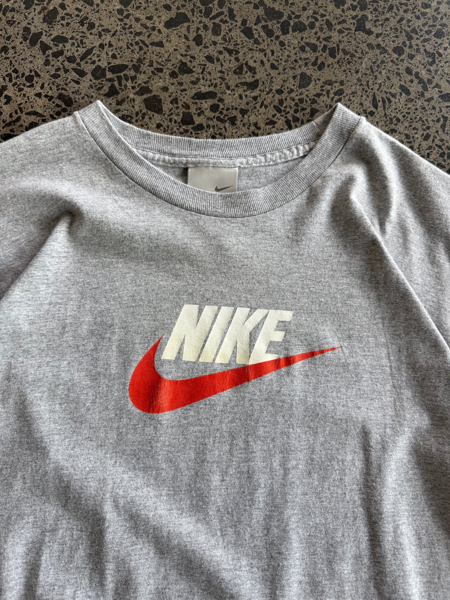 2000's Grey Nike 'Swoosh' Tee - XL