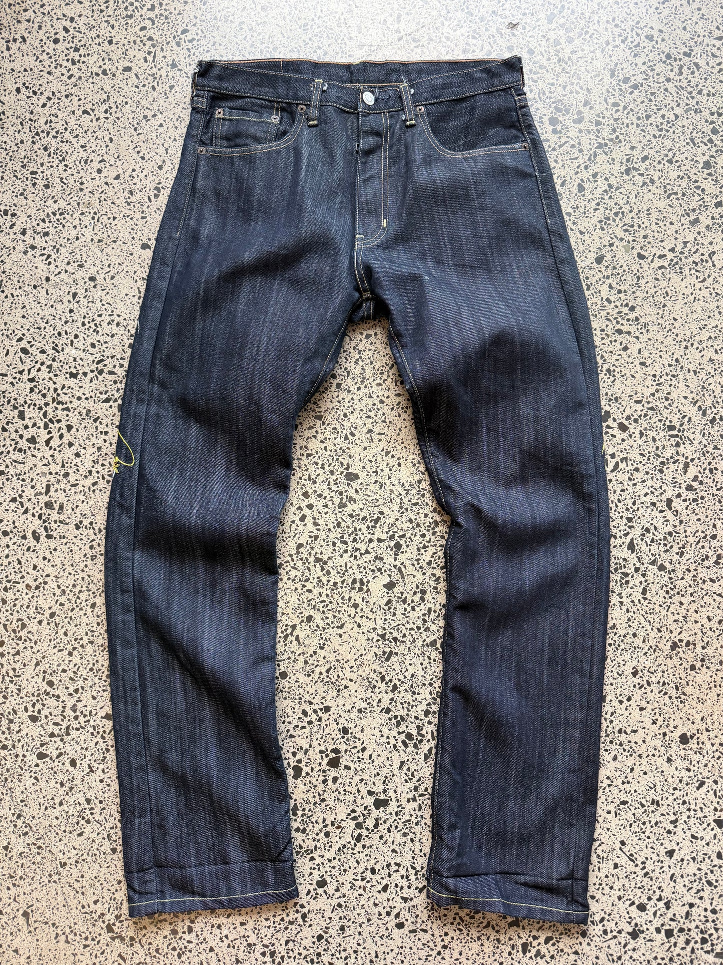 Vintage Sugoi embroidered Japanese denim jeans. W32 L32. Black wash with dragon embroidery.
