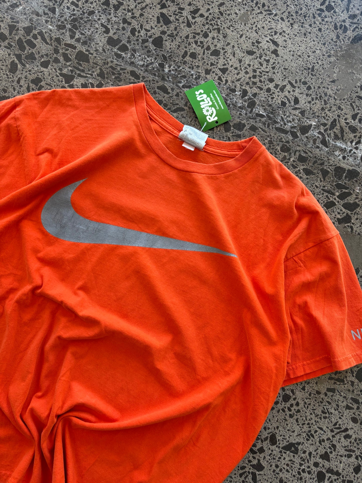 00's Nike Swoosh Tee - XL