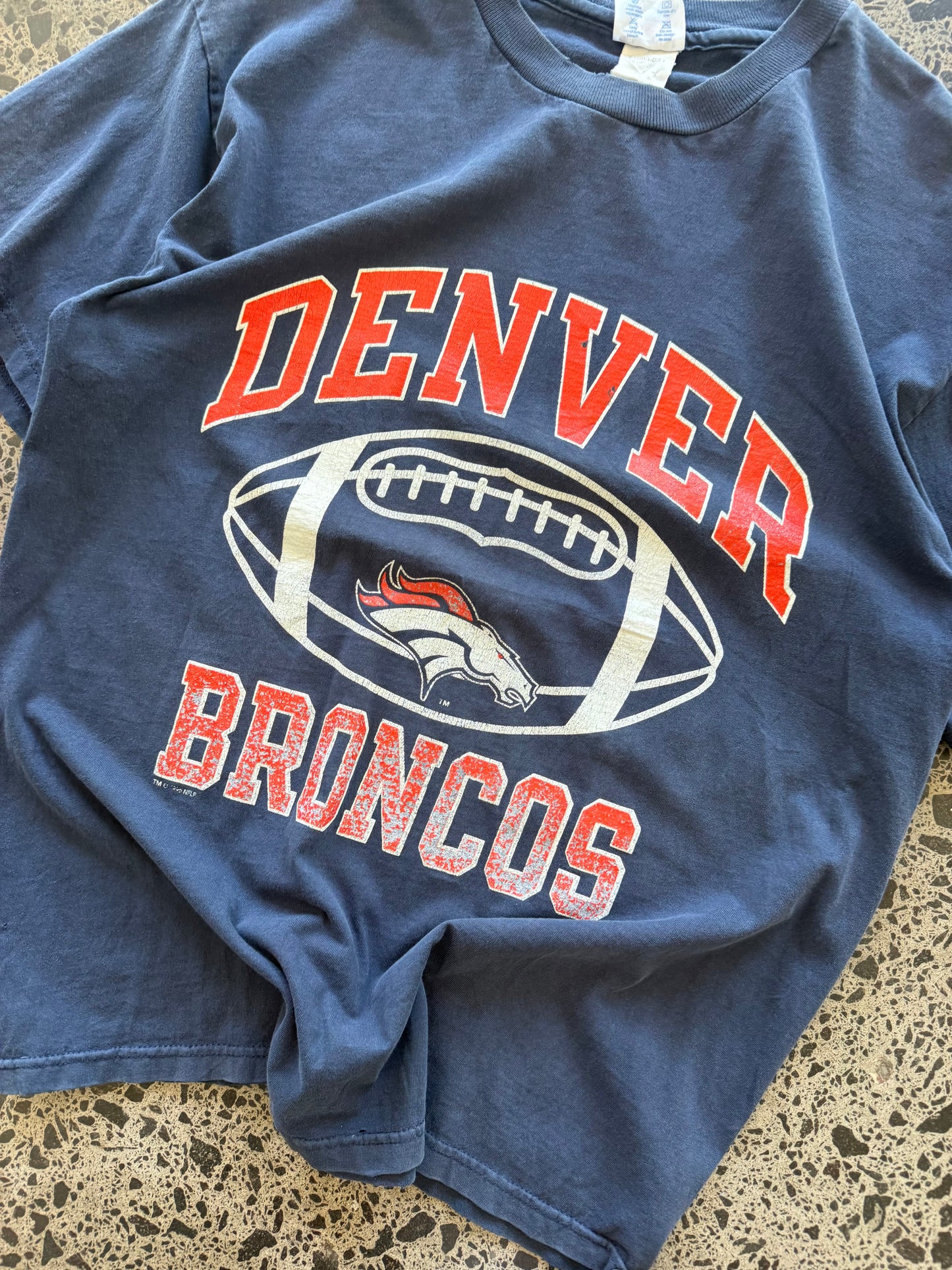 90's Denver Broncos NFL Graphic Tee - L