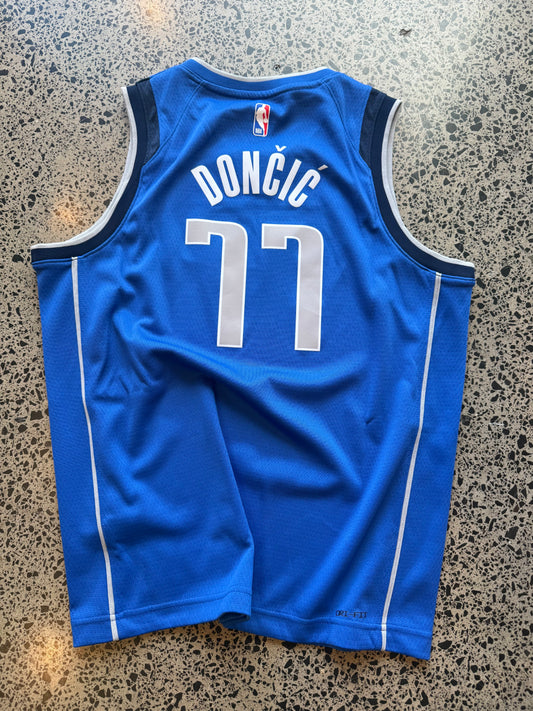 NBA Dallas Mavericks Luka Dončič #77 Jersey - L