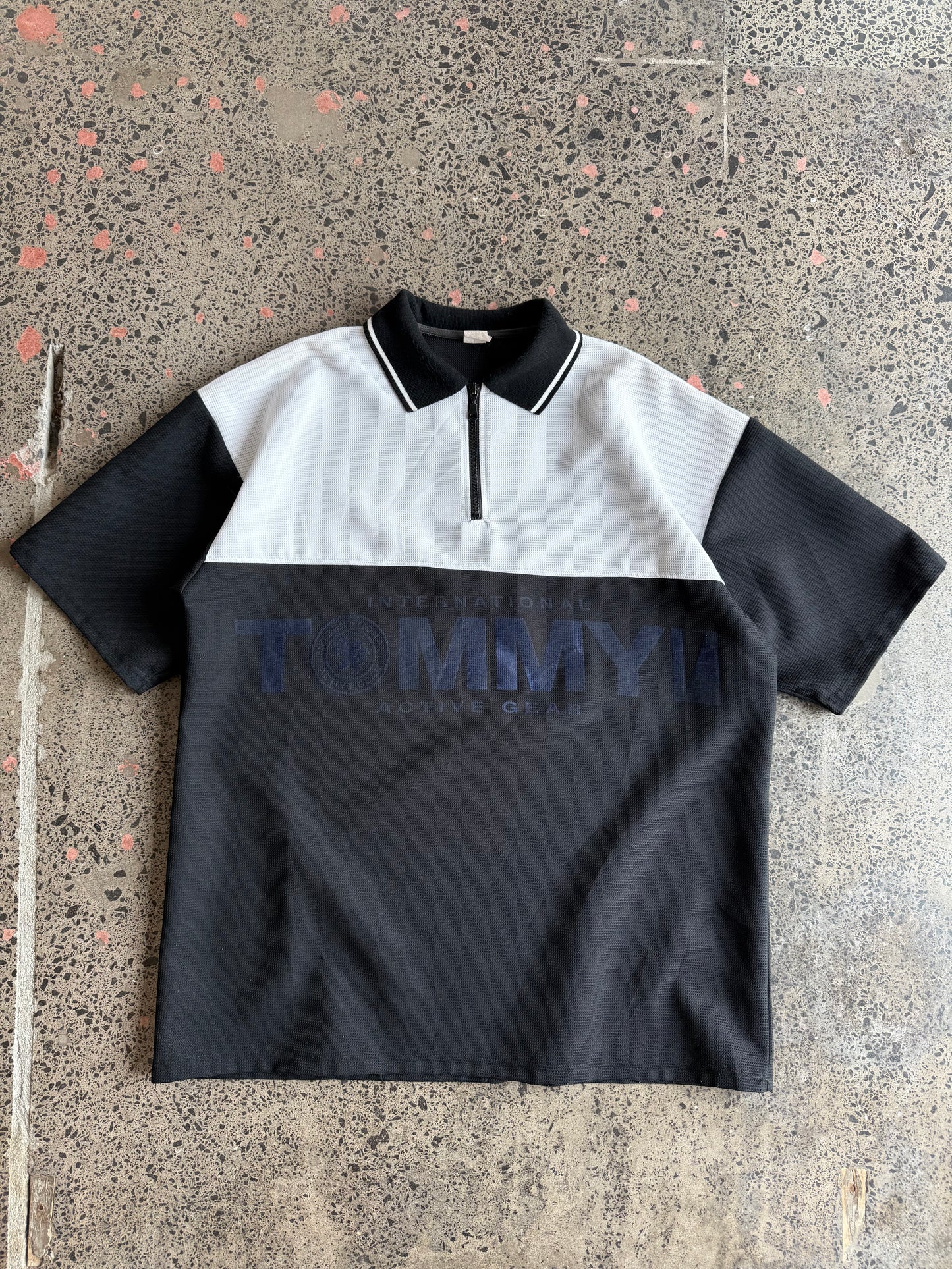 90's Tommy Hilfiger 1/4 zip T-shirt - XL