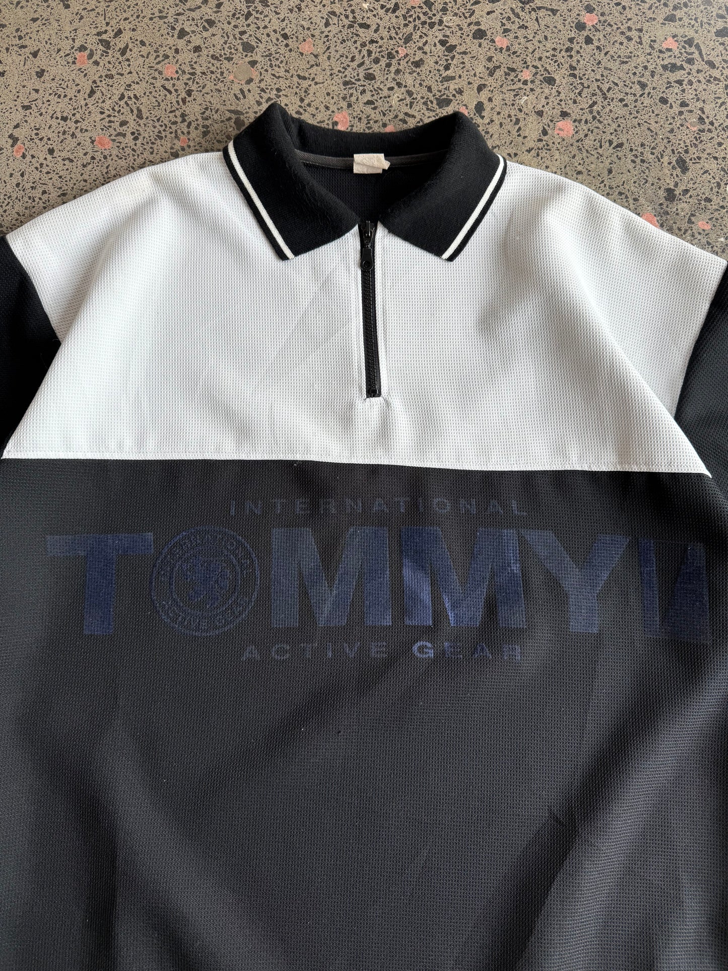 90's Tommy Hilfiger 1/4 zip T-shirt - XL