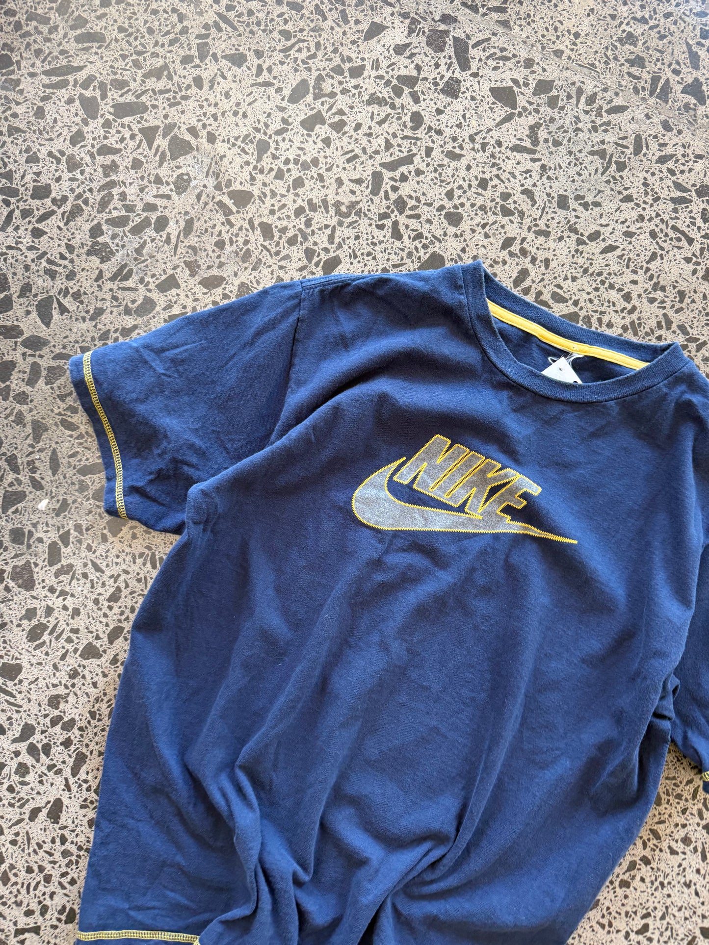 90's Nike Graphic Tee - M