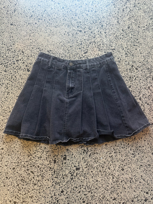 Black Pleated Mini Skirt - S