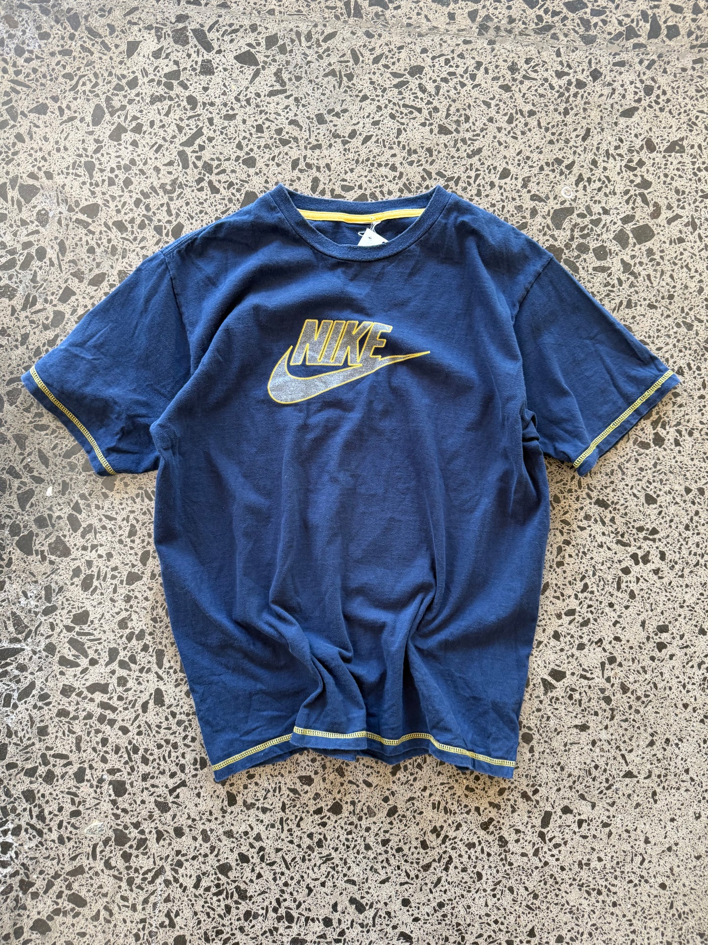 90's Nike Graphic Tee - M