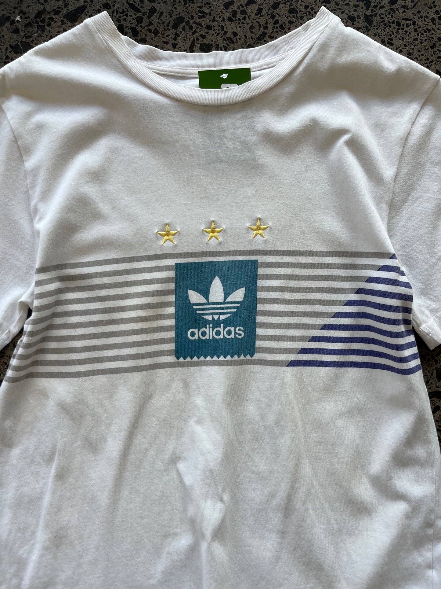 3 Star Adidas Graphic T-shirt - Small