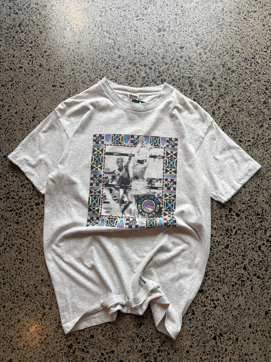 90's Volleyball Graphic Tee - L