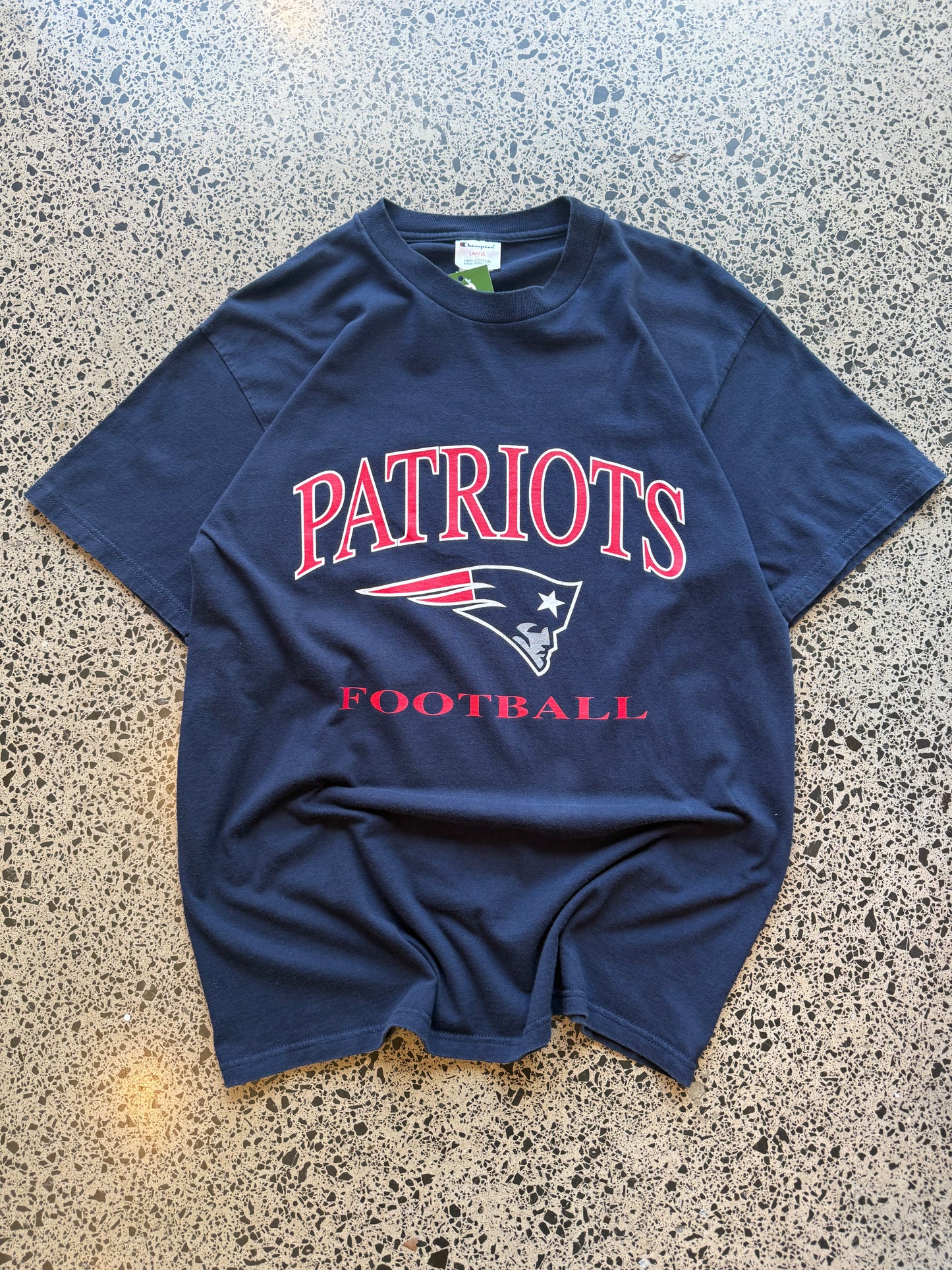 New England Patriots NFL Tee - L