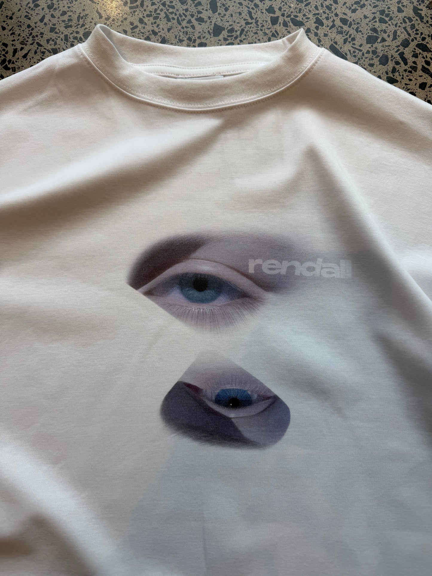 Rendall Exclusive EYES Tee - M