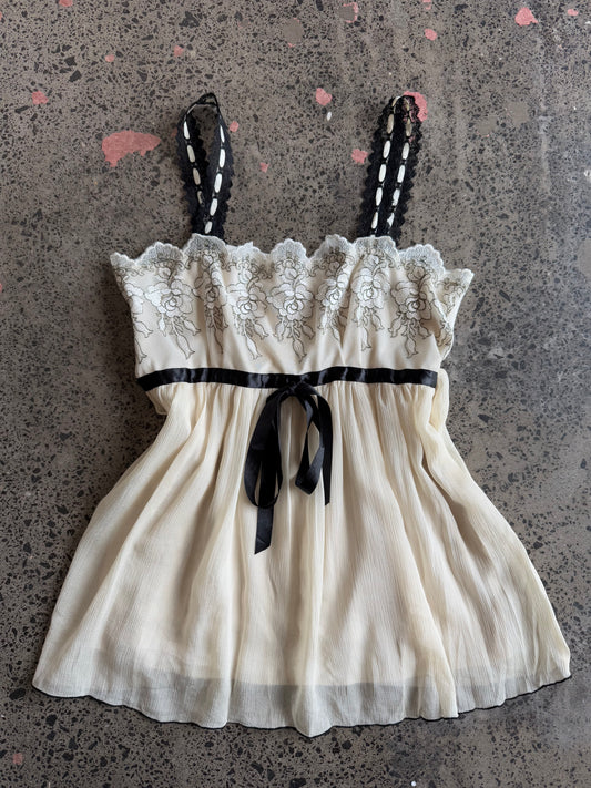 Beige Cami w/ Black Bow - M