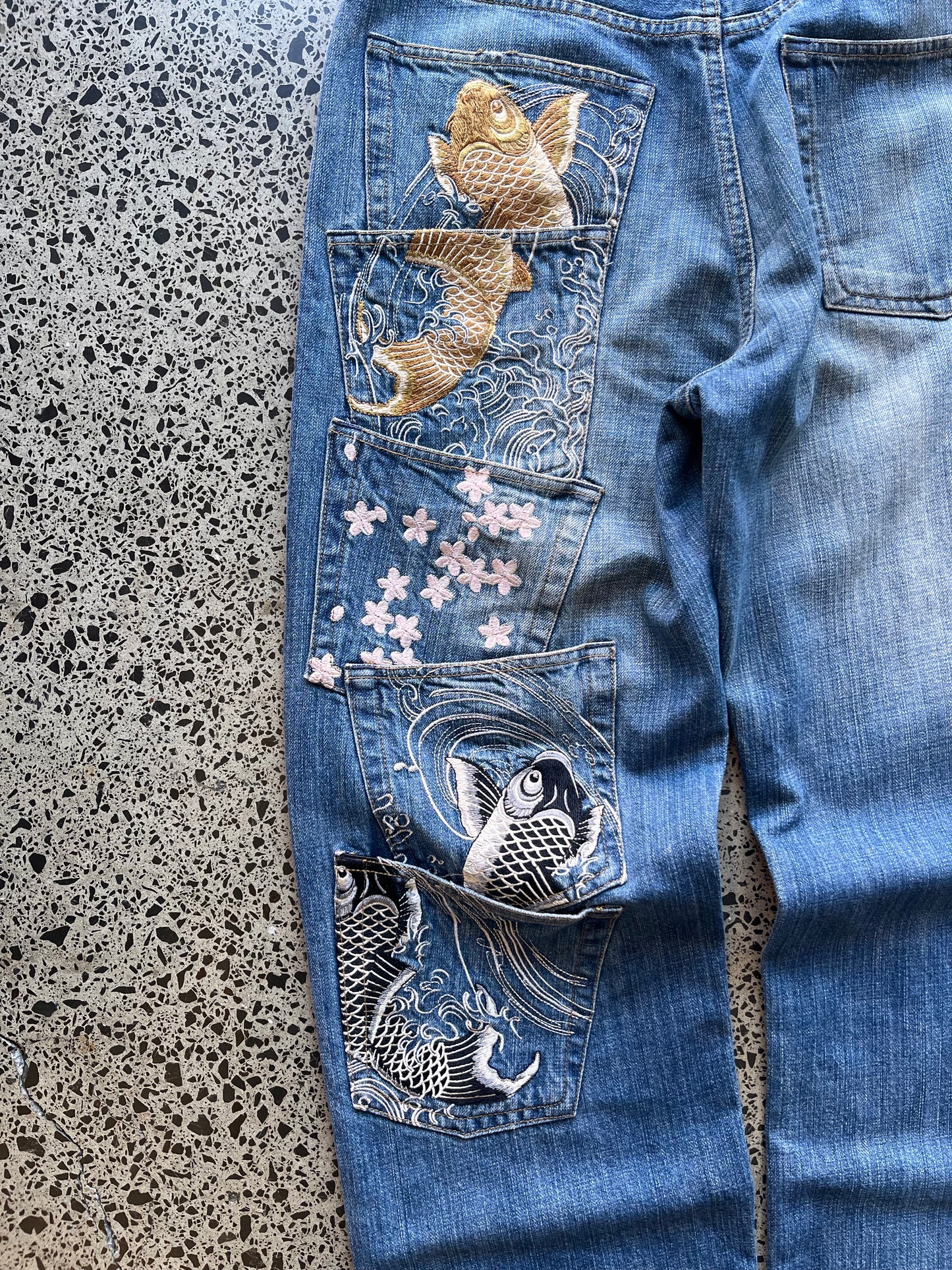 Karakuri Tamashii Embroidered Quintuple Koi Fish Pocket Denim Jeans - 32W