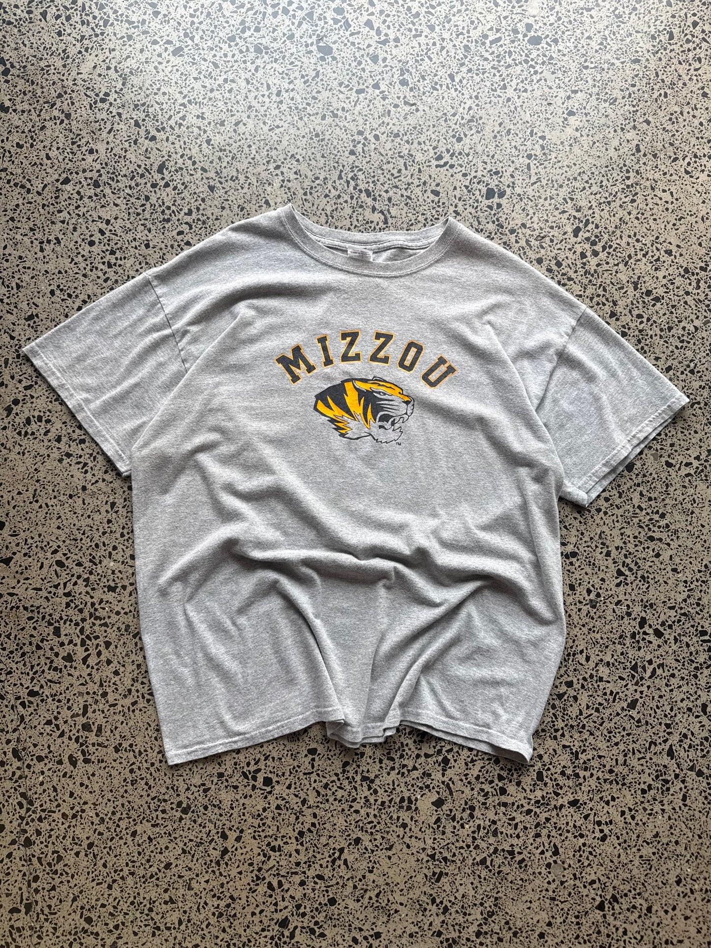 2000's Mizzou Graphic Tee - XL
