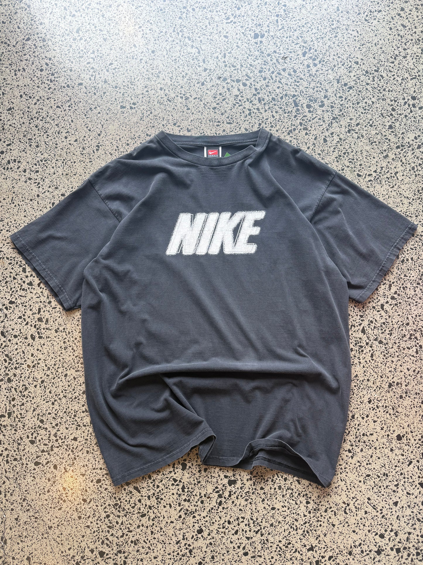 90's Nike Logo Graphic Tee - XL