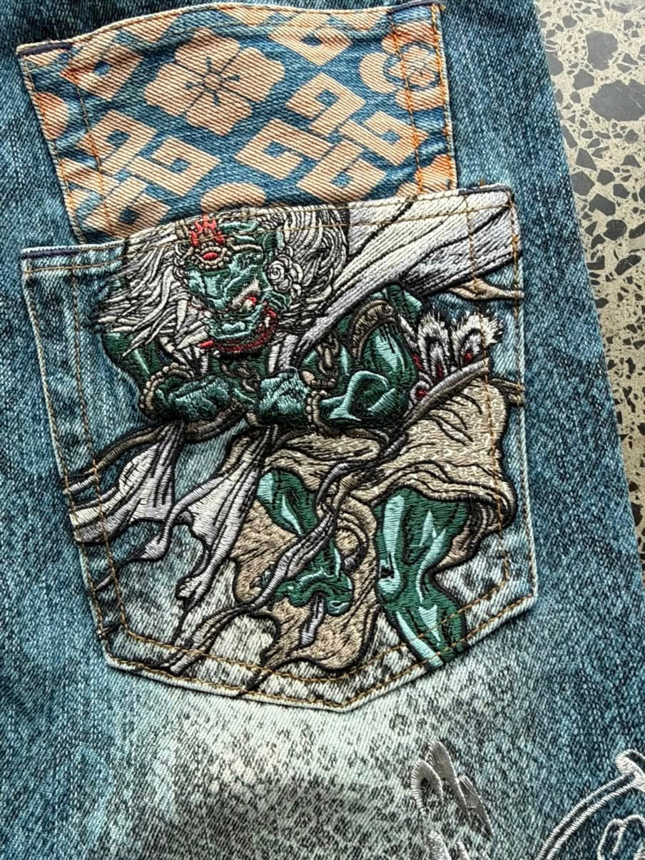 GRAIL Japanese Karakuri Tamashii Demon Warrior Embroidered Denim Jeans - 30W