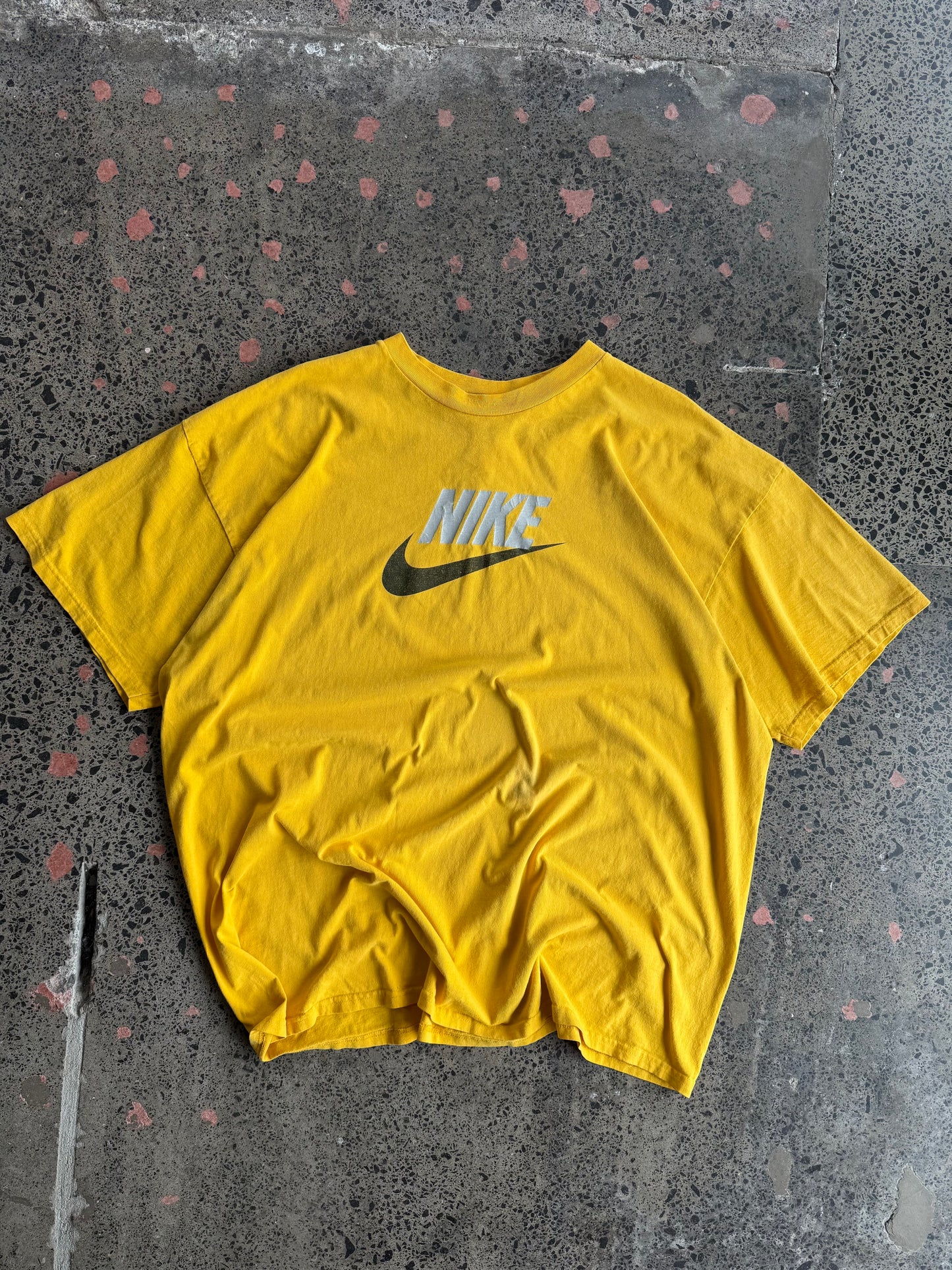 y2k Logo Graphic Nike T-shirt - 2XL